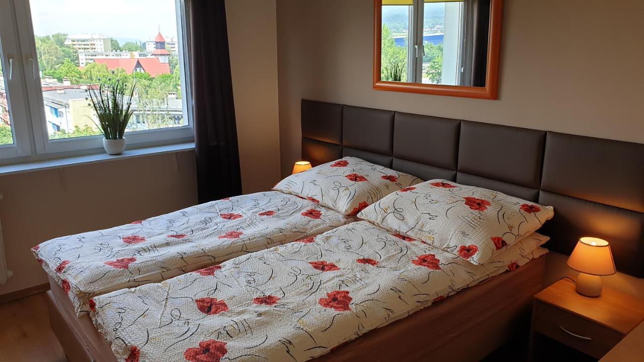 Apartamenty Podzamcze Wałbrzych Exteriör bild